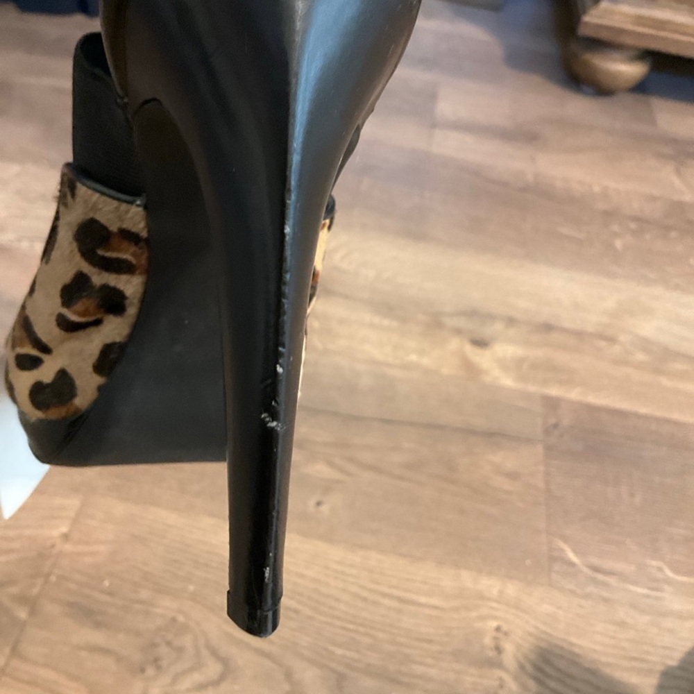 Calvin Klein Sonia black and cheetah print peep toe heel, 7.5, NWT! - Picture 9 of 11